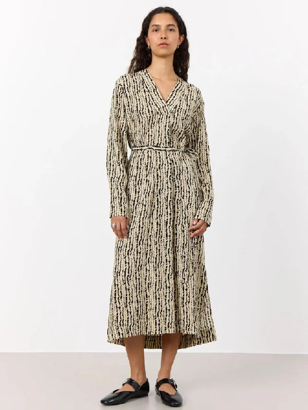 Midi Dresses for Engagement Party -Levete Room Ingrid Midi Dress in Sand