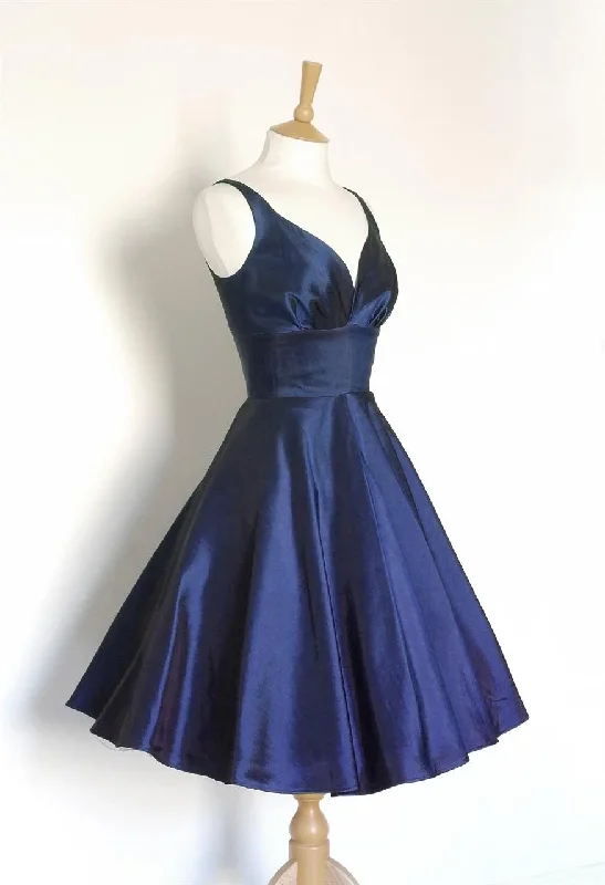 Evening Dress for Beach Night -Midi Dresses with Lace Up Back -Evening Dress for Beach Night -Midnight Blue Taffeta Sweetheart Swing Homecoming Dress Short Party Dress c3199