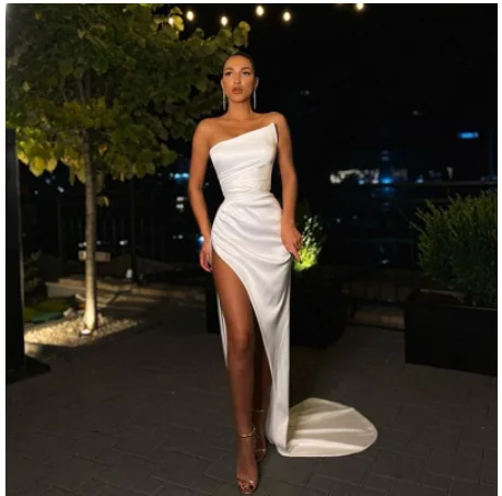 Evening Dress in Glossy Finish -Midi Dresses for Art Event -Evening Dress in Glossy Finish -Sheath/Column Strapless Ruched Satin Sleeveless Sweep/Brush Train Long Prom Dresses C403